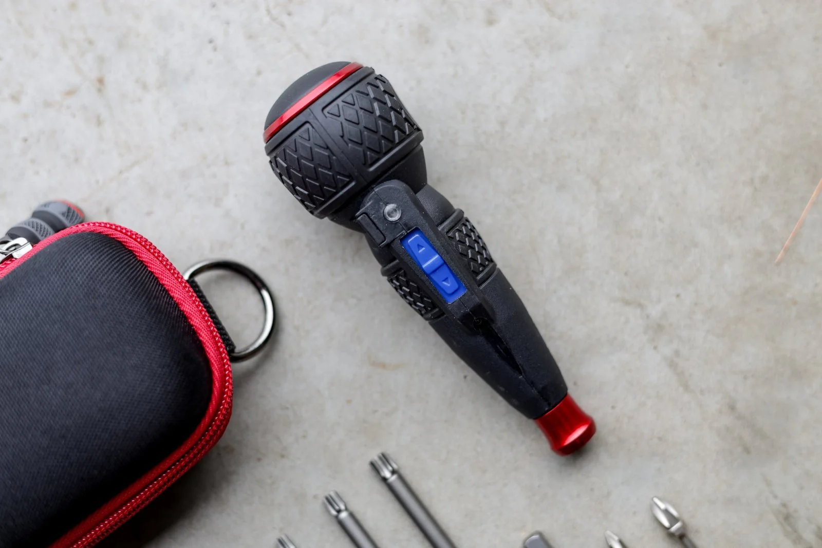 Vessel 220USB Rechargeable Ball Grip Screwdriver Kit – 14-Piece Set with Case - Image 3